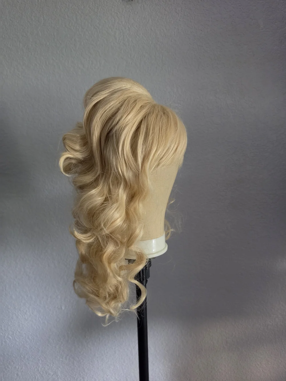 Long Wavy Blonde Mixed Wig Big Bouffant Beehive Wigs for Women fits 50s 80s Cost